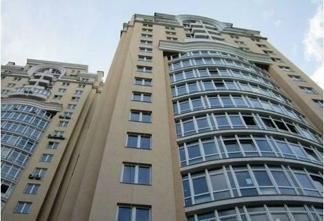 Продаж 3-кімнатної квартири 104 м², Дмитрівська вул., 80