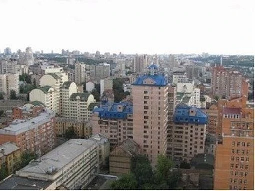 Продаж 3-кімнатної квартири 104 м², Дмитрівська вул., 80