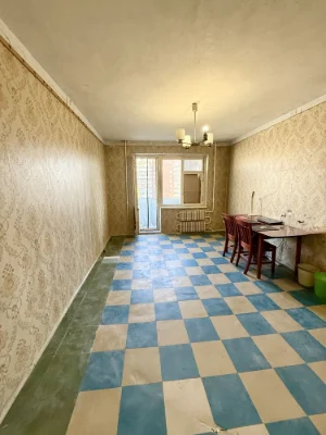 Продам 2-кім квартиру Перемоги-5, пр. Героїв 19