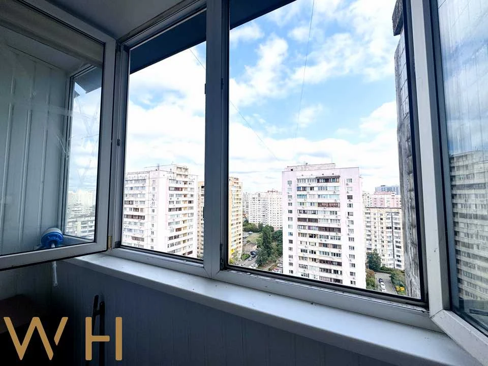 Квартира. Київ, Лариси Руденко вул.