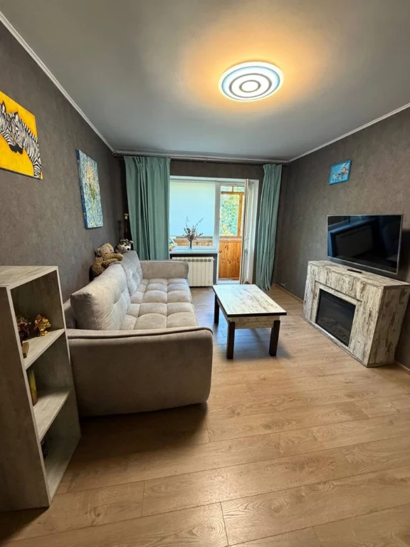 Продаж квартири 2 кім.,на Копилівській,Газ, Куренівка, гарни