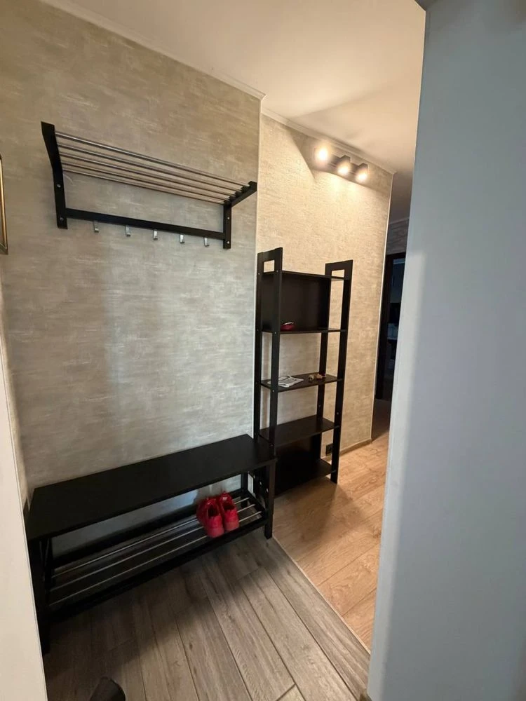 Продаж квартири 2 кім.,на Копилівській,Газ, Куренівка, гарни