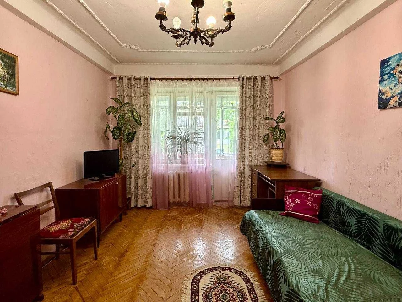Продається 2-кімнатна квартира, вул.Мрії,Шевченківський р-н