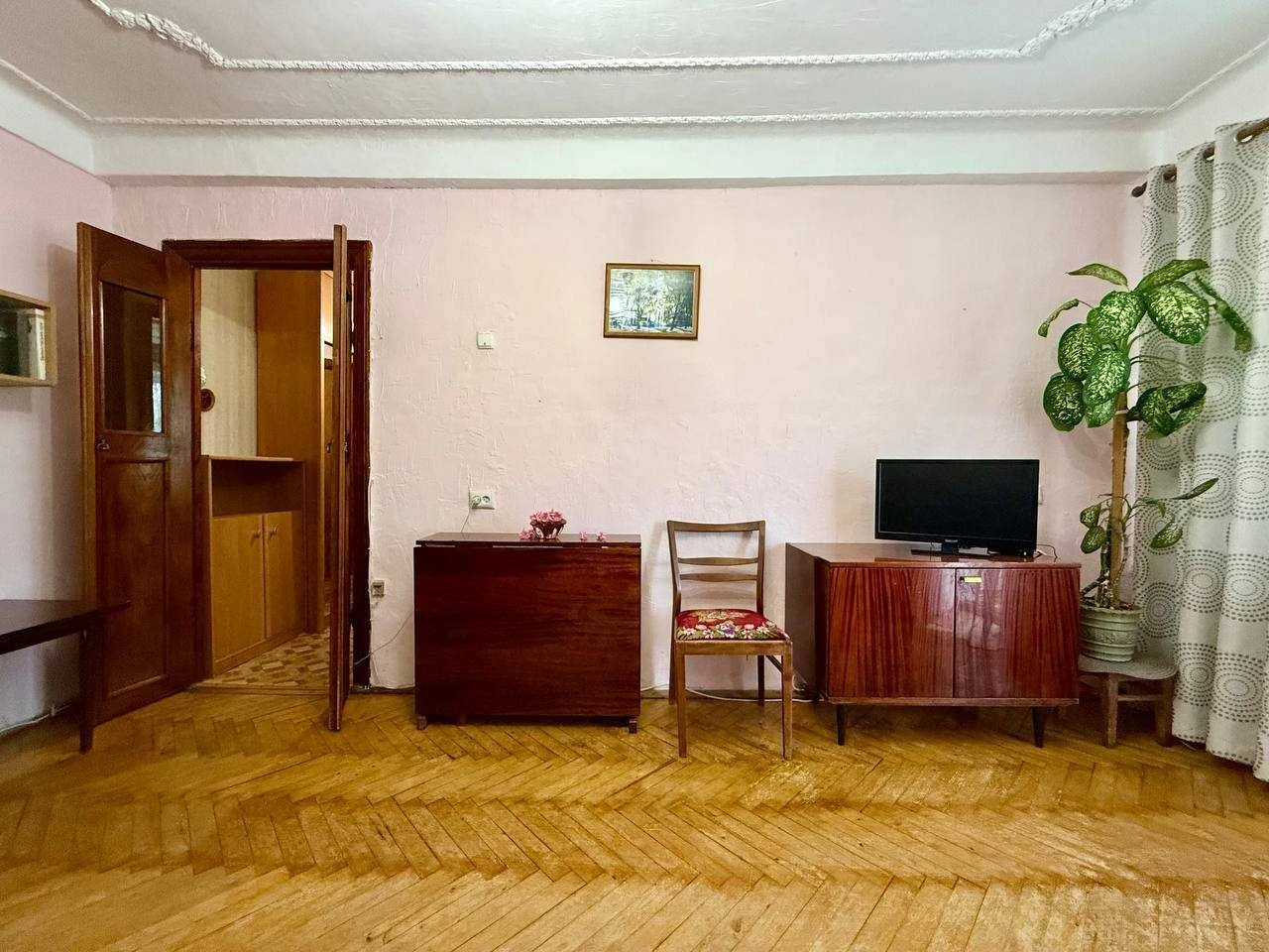 Продається 2-кімнатна квартира, вул.Мрії,Шевченківський р-н