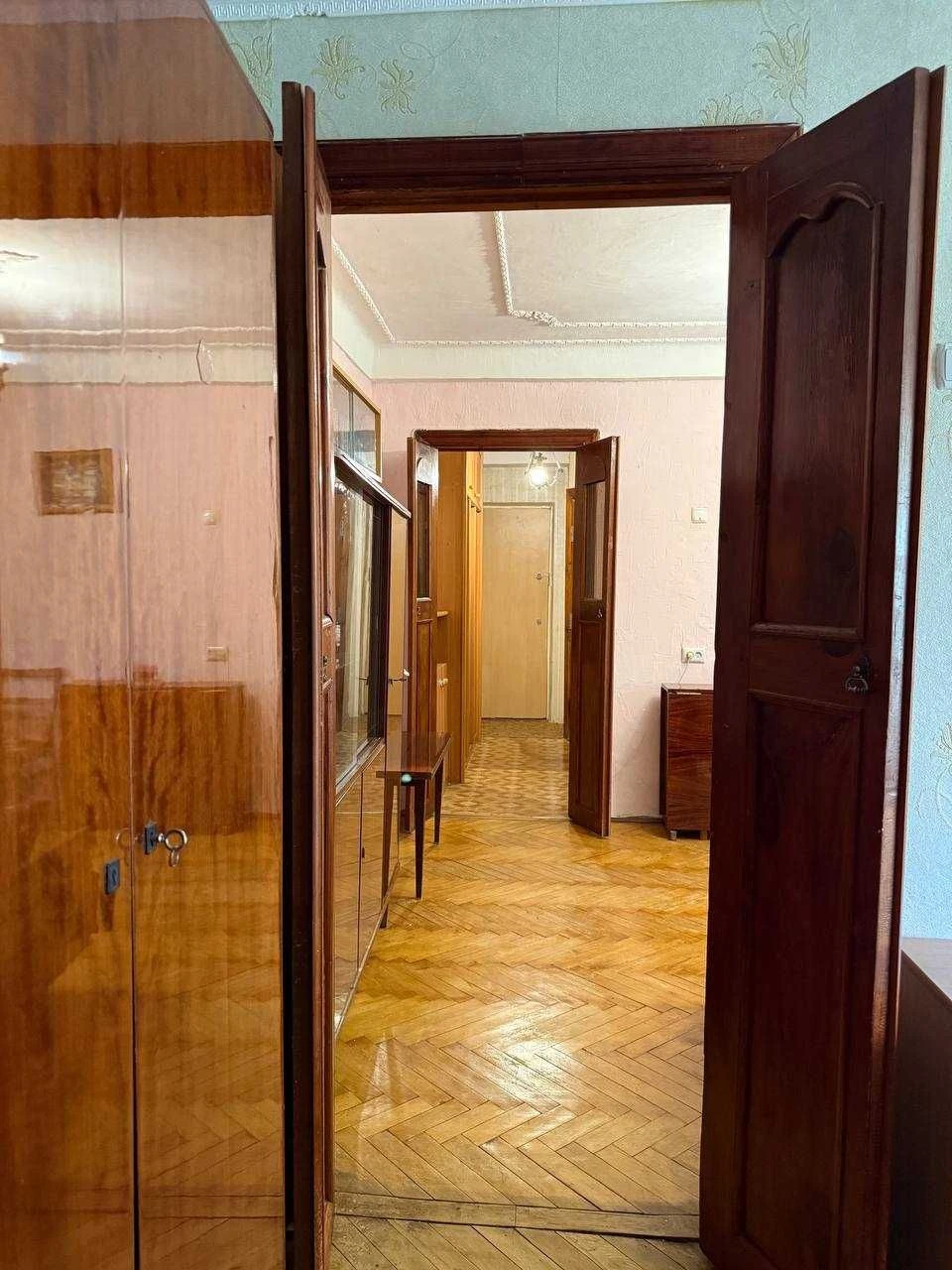 Продається 2-кімнатна квартира, вул.Мрії,Шевченківський р-н