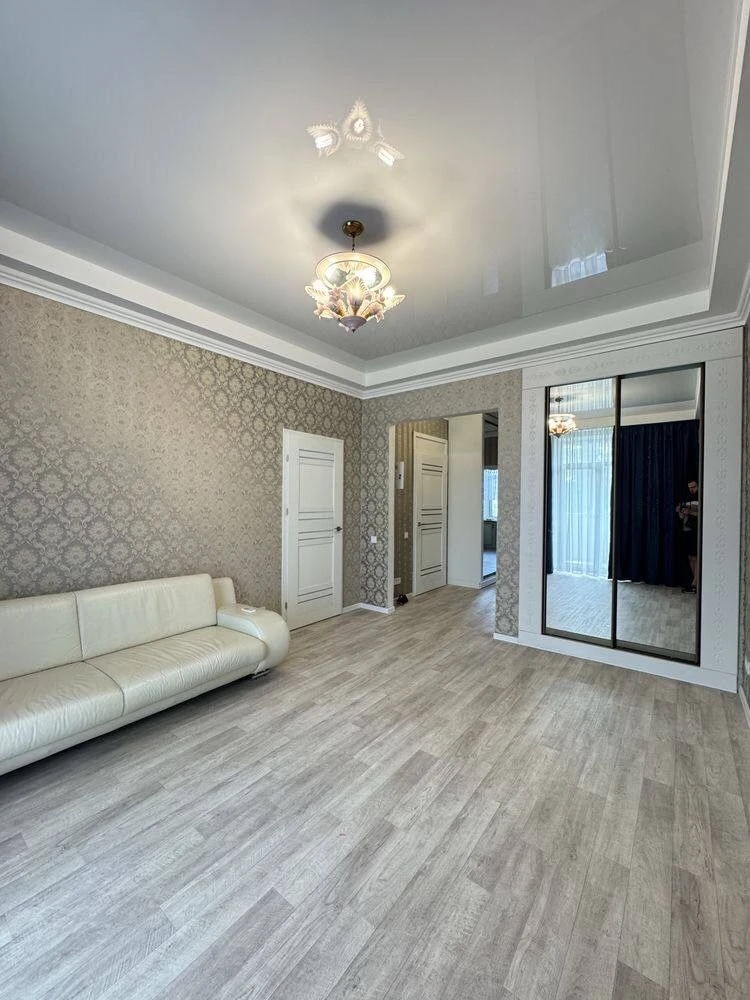 Продам 2х Шикарную сталинку, центр,ремонт,мебель!