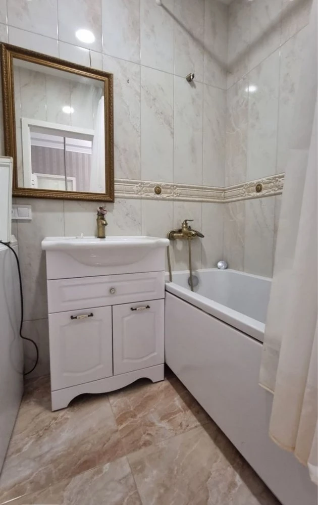 Продам 2х Шикарную сталинку, центр,ремонт,мебель!