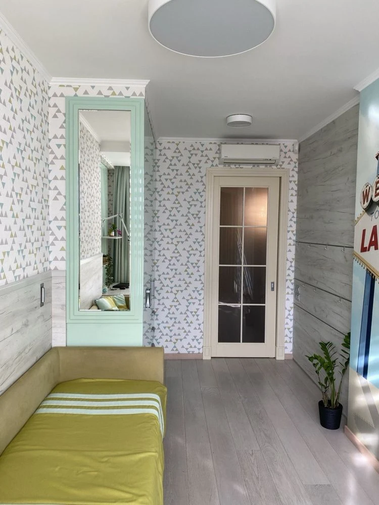 Продам 4 к Квартиру Дизайнерський ремонт  Клубний Будинок 98