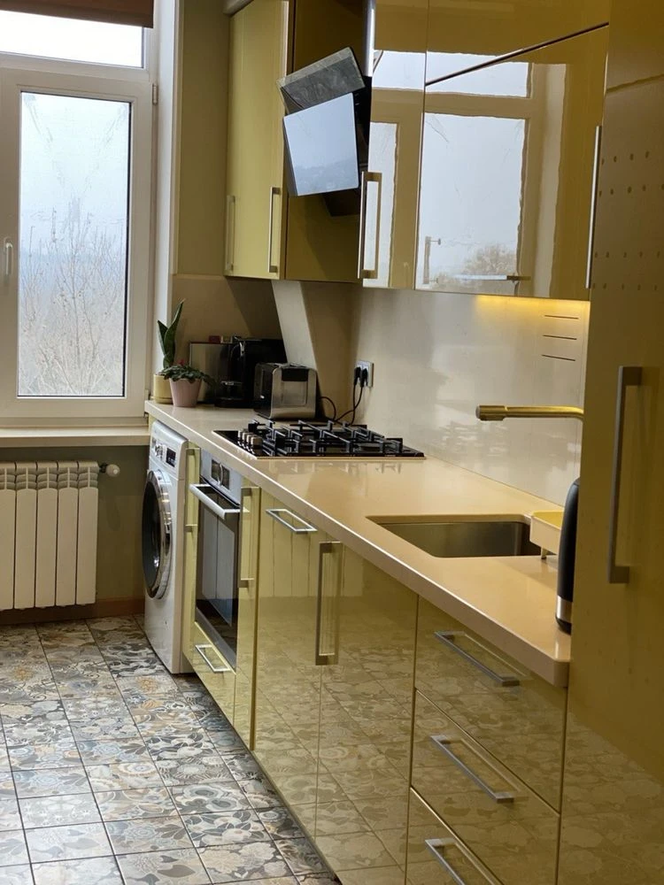 Продам 4 к Квартиру Дизайнерський ремонт  Клубний Будинок 98