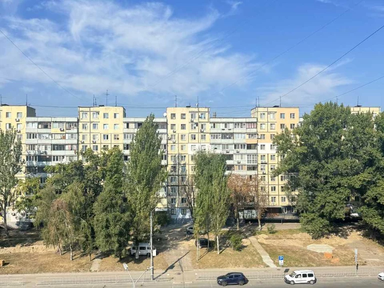 Квартира. Дніпро, Героїв просп.