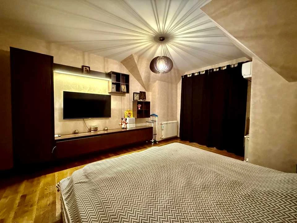 Будинок. Київ, Стеценка вул.