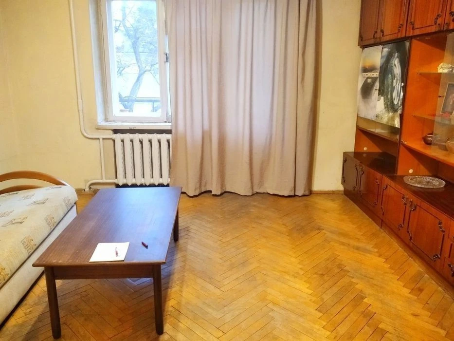 3 floor. Very profitable! 39m2. House near the Park! Gas. plate.