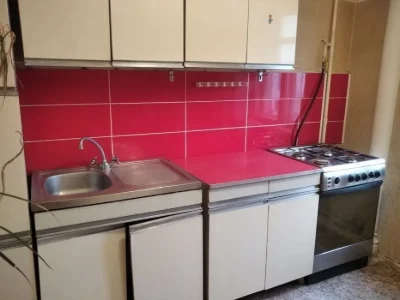 3 floor. Very profitable! 39m2. House near the Park! Gas. plate.