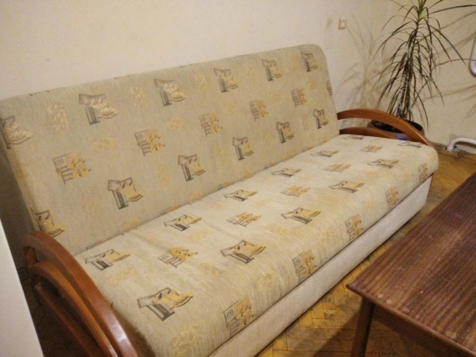 3 floor. Very profitable! 39m2. House near the Park! Gas. plate.