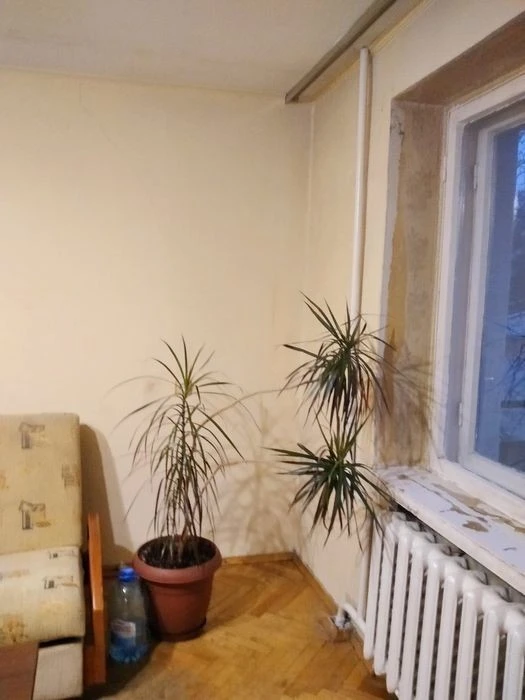 3 floor. Very profitable! 39m2. House near the Park! Gas. plate.