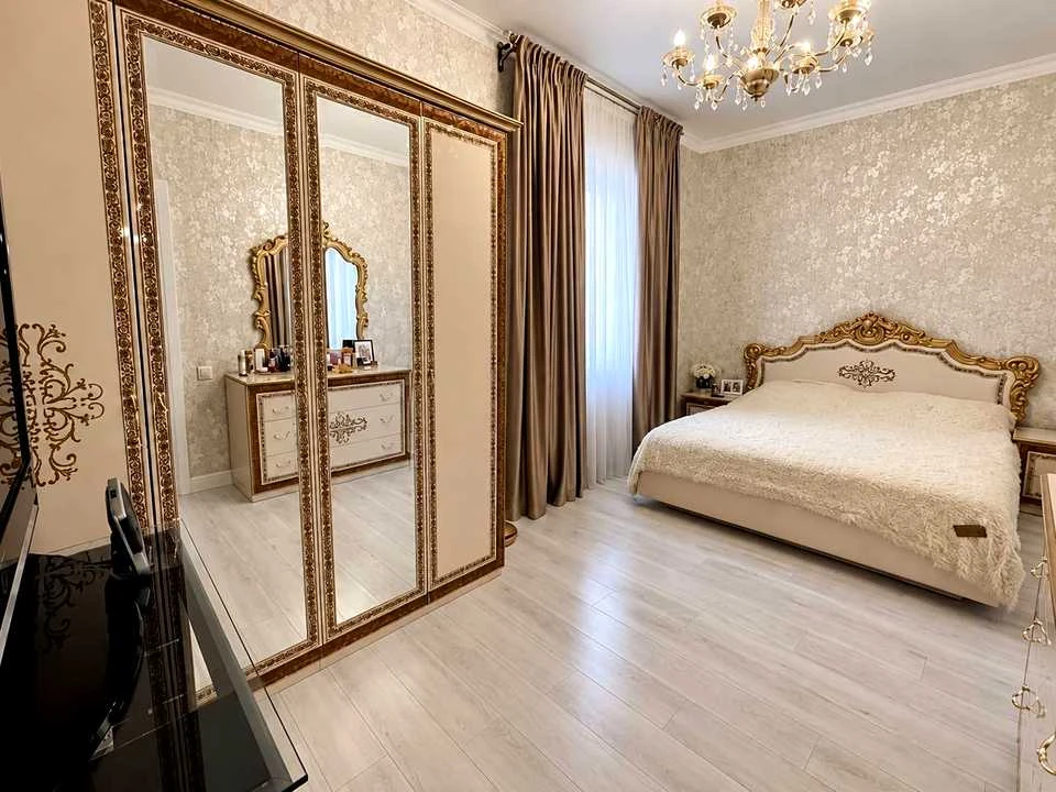 Будинок. Київ, Сергія Колоса вул.