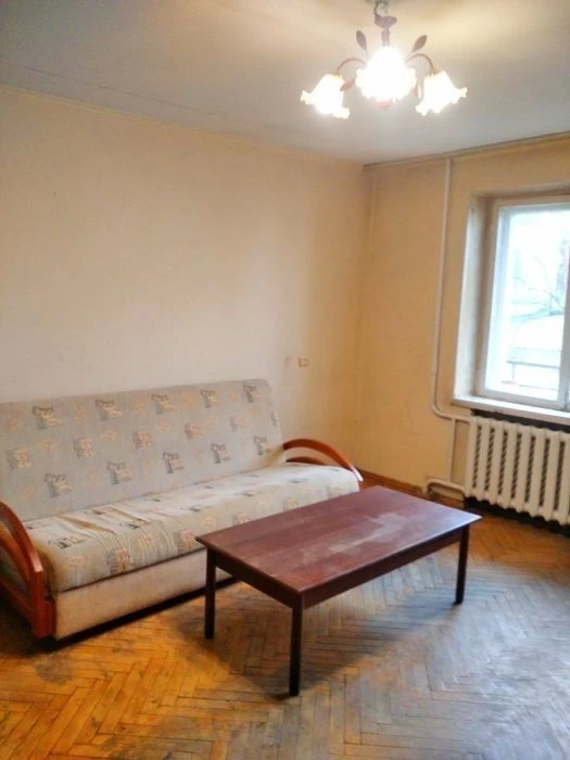 3 floor. Very profitable! 39m2. House near the Park! Gas. plate.