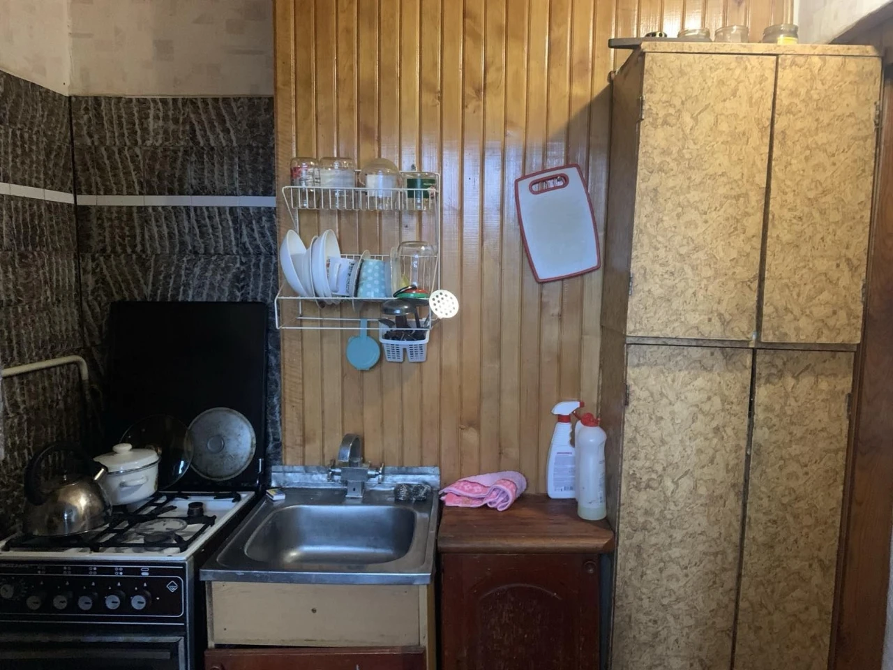 Продам 2к.Мясоедовская/Средняя Гараж входит в стоимость. Газ