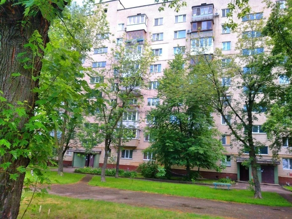 3 floor. Very profitable! 39m2. House near the Park! Gas. plate.