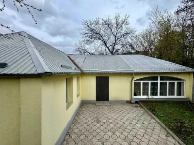 Будинок. Дніпро, Жоржинський пров.