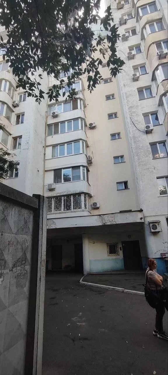 Продам квартиру у центрі Таірова, Левитана, новий будинок