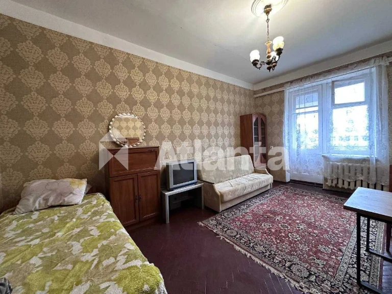 3 ком в міцній Сталінці на другій ст Фонтану 77 м2 два балко