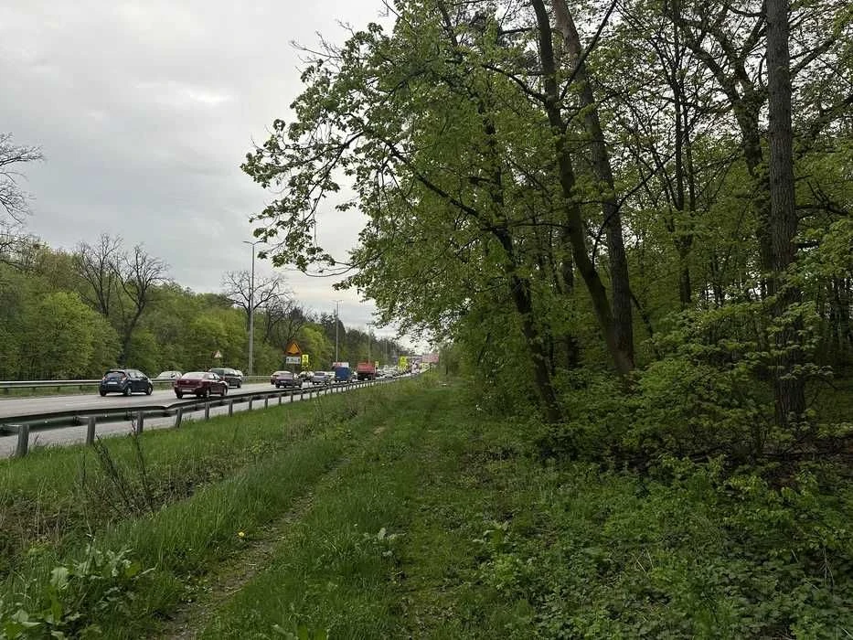 Продаж / Великий Фасад / Гарний трафік / Земля / Берестейськ
