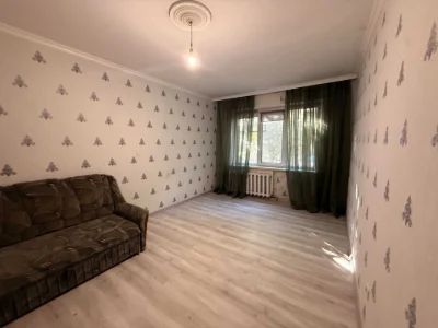 Продам 3 кімнатну квартиру на Заболотного