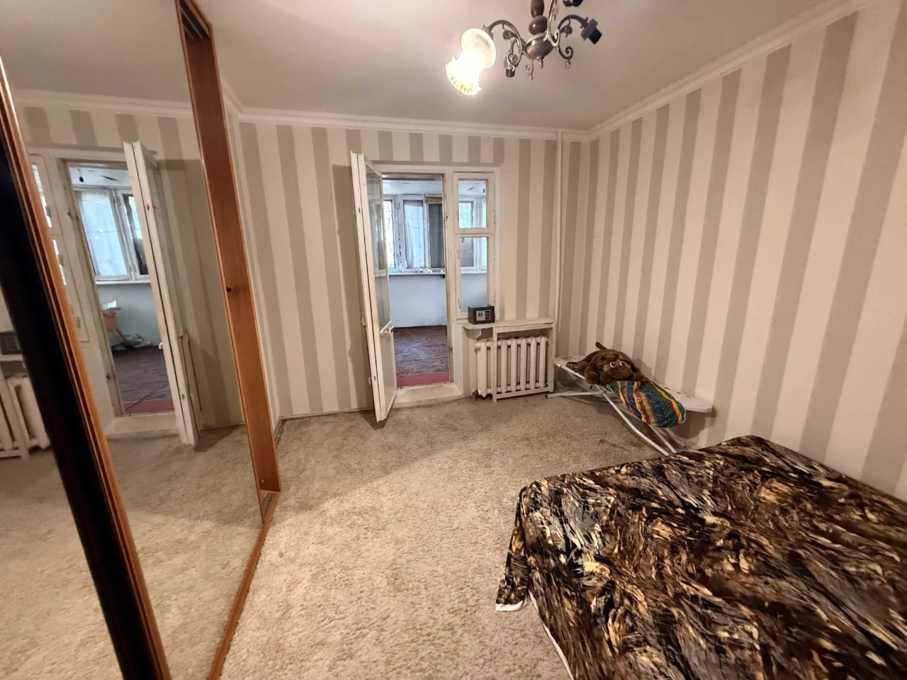Продам 3 кімнатну квартиру на Заболотного
