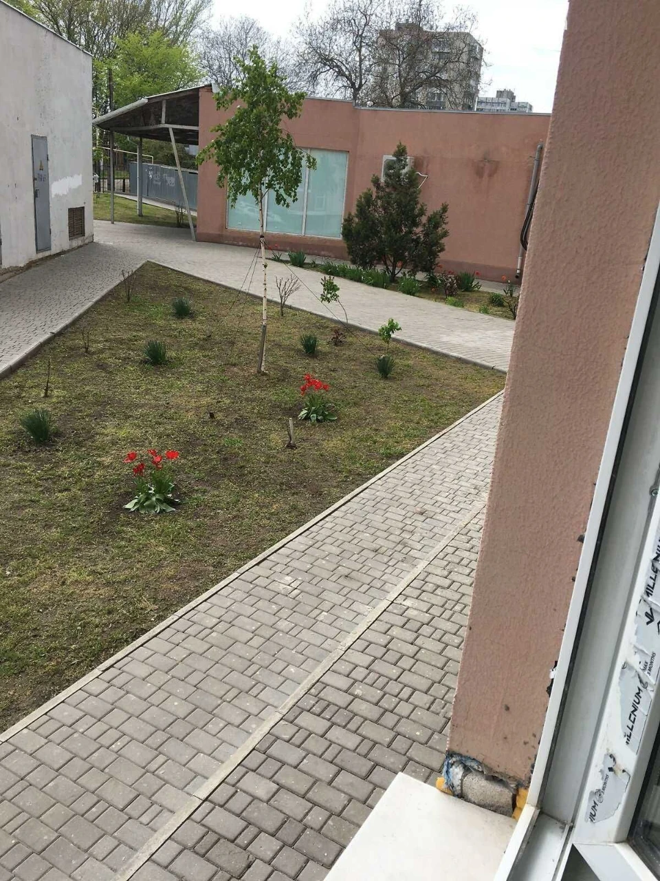 Продам 2х кімнатну квартиру по вулиці Чикаленка. на 1му пове