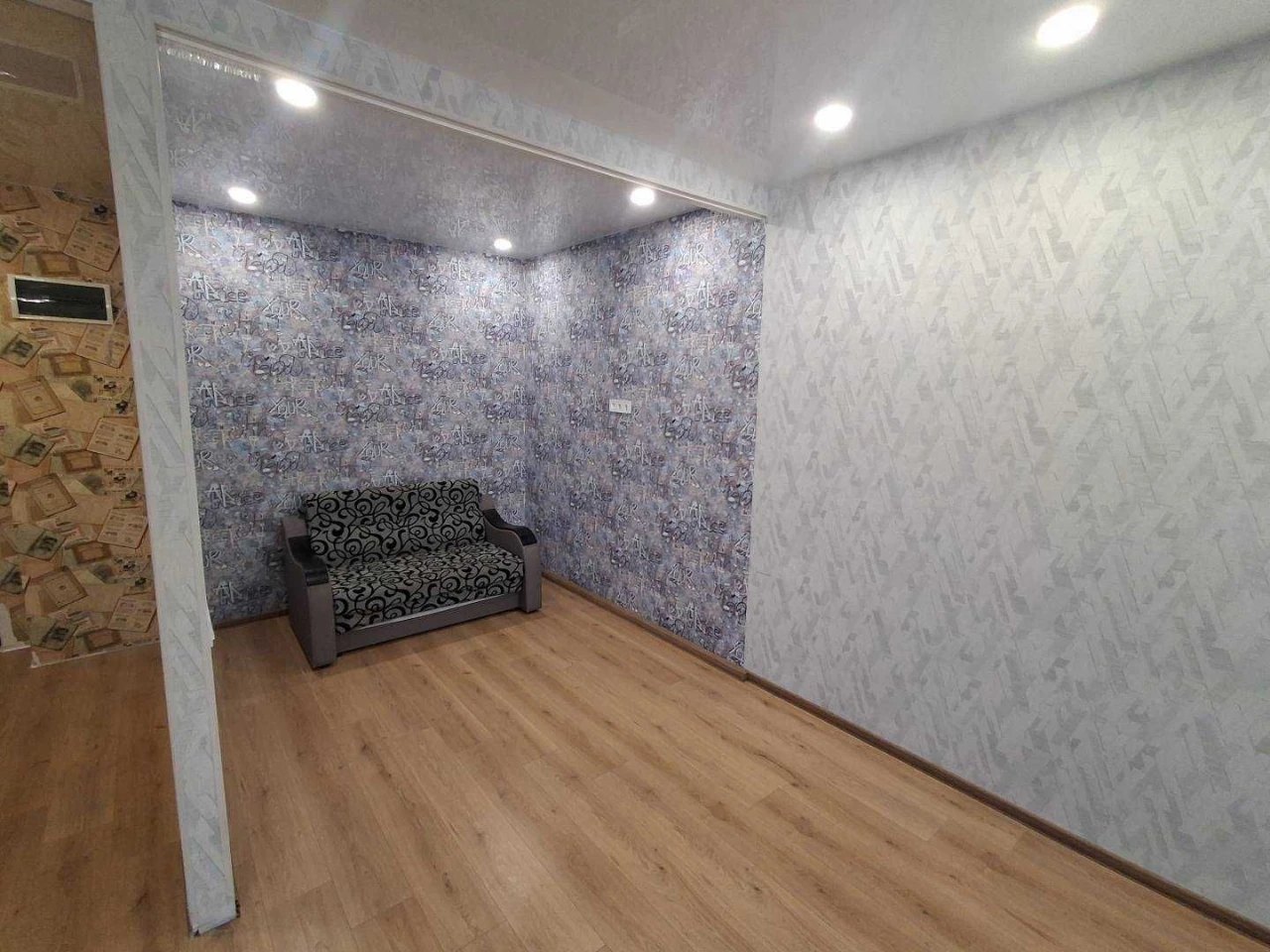 Продам 1-комнатную квартиру 39 кв.м; с ремонтом в ЖК Kadorr