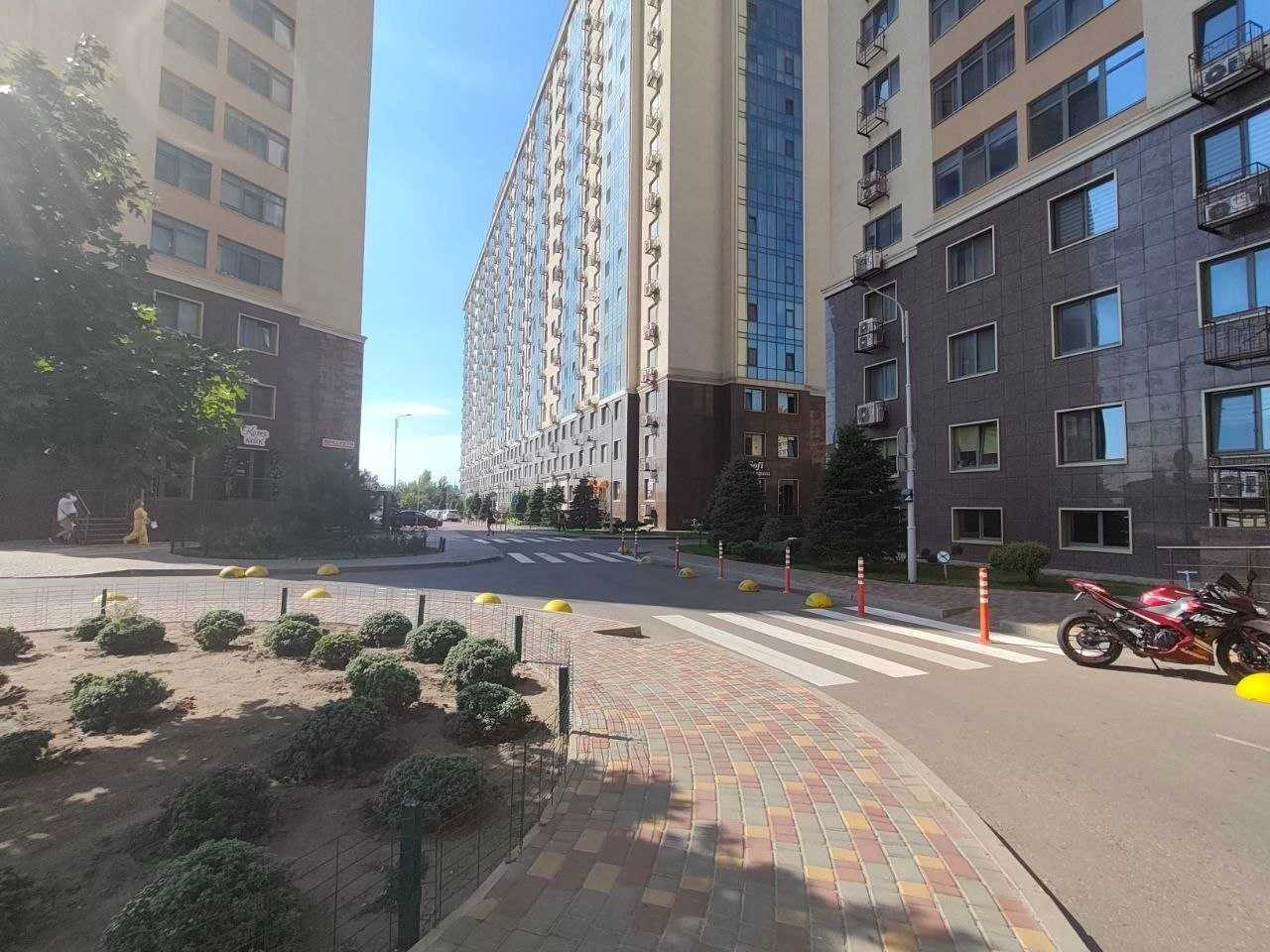Продам 1-комнатную квартиру 39 кв.м; с ремонтом в ЖК Kadorr