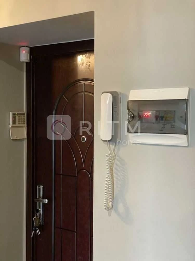 Простора двокімнатна квартира площею 69 м² у цегляному будин