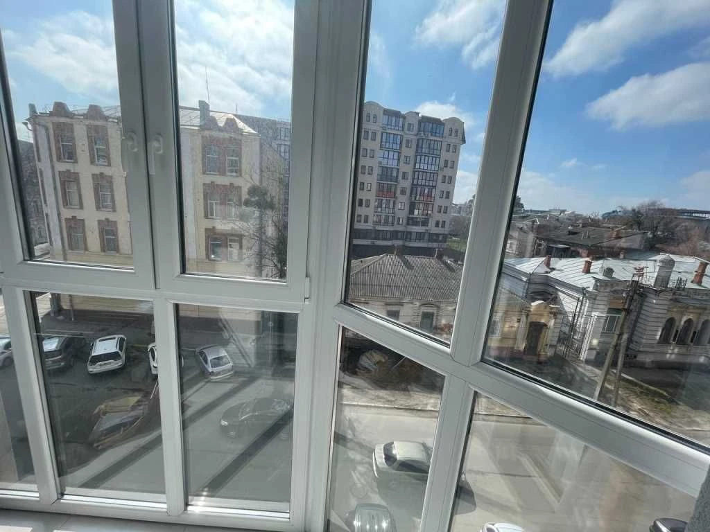 Продається 3-кімнатна квартира в самому Центрі Полтави