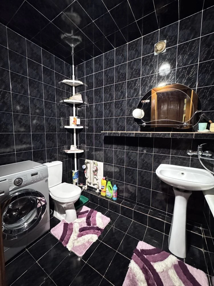 Продам 3к квартиру, вул. Довженка, 12