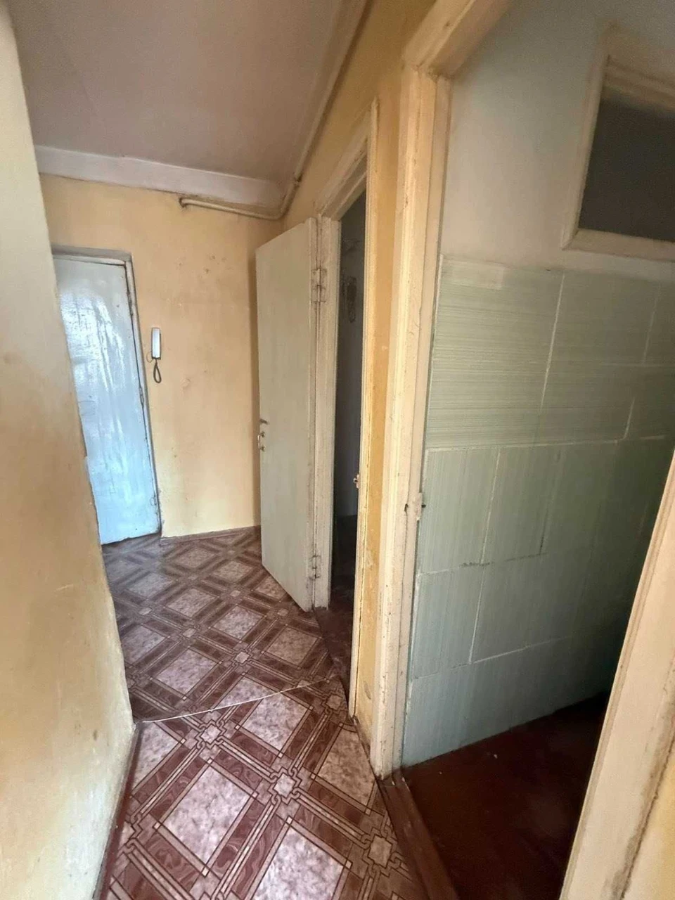 Продаж 2 к квартири 50м.кв Загот Зерно