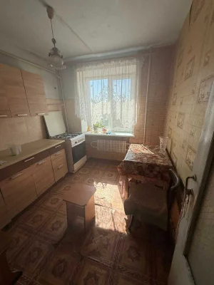 Продаж 2 к квартири 50м.кв Загот Зерно