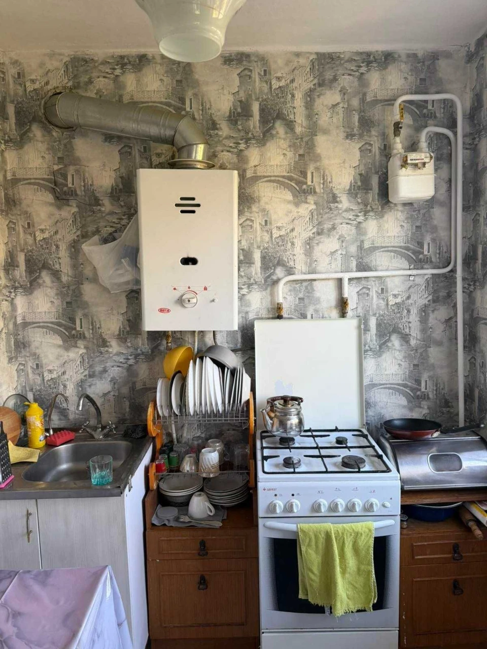 Продаж 2 к квартири 45м.кв Виставка