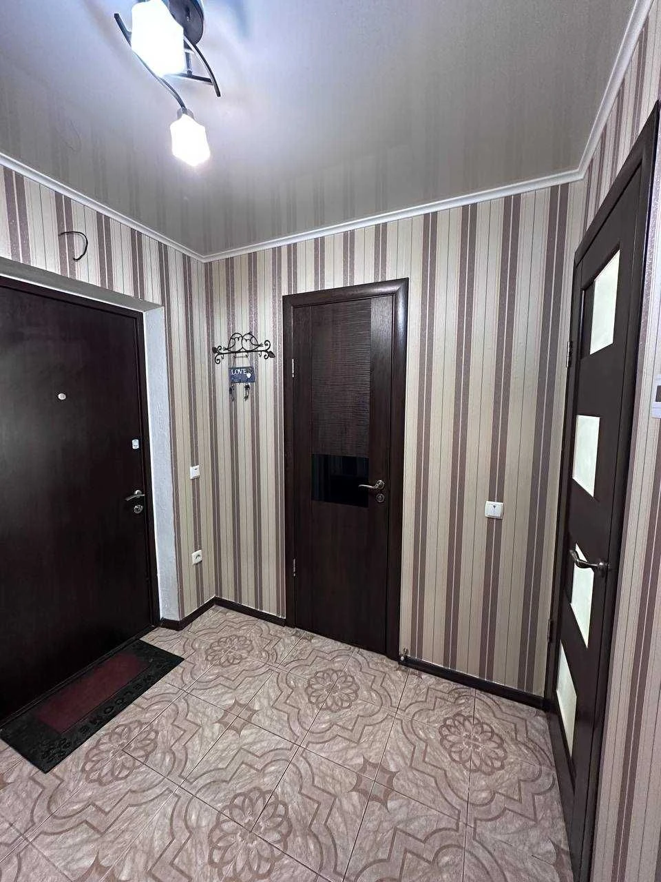 Продається 1-кімнатна квартира в ЖК «Барви», мікрорайон Озер