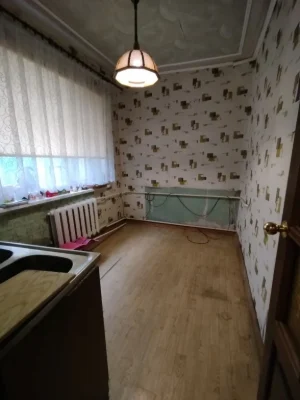 Окрема частина будинку з власним подвір'ям