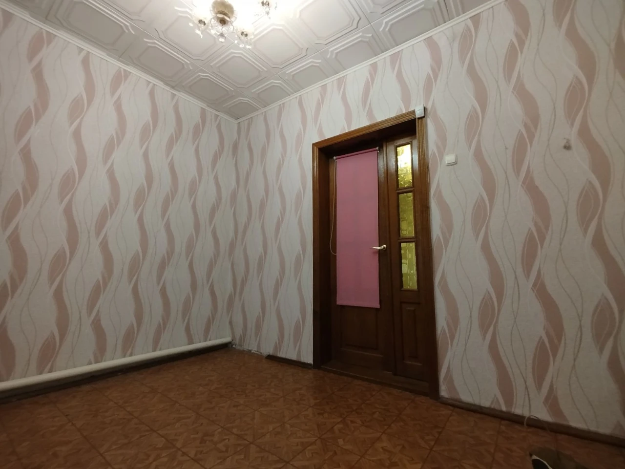 Окрема частина будинку з власним подвір'ям