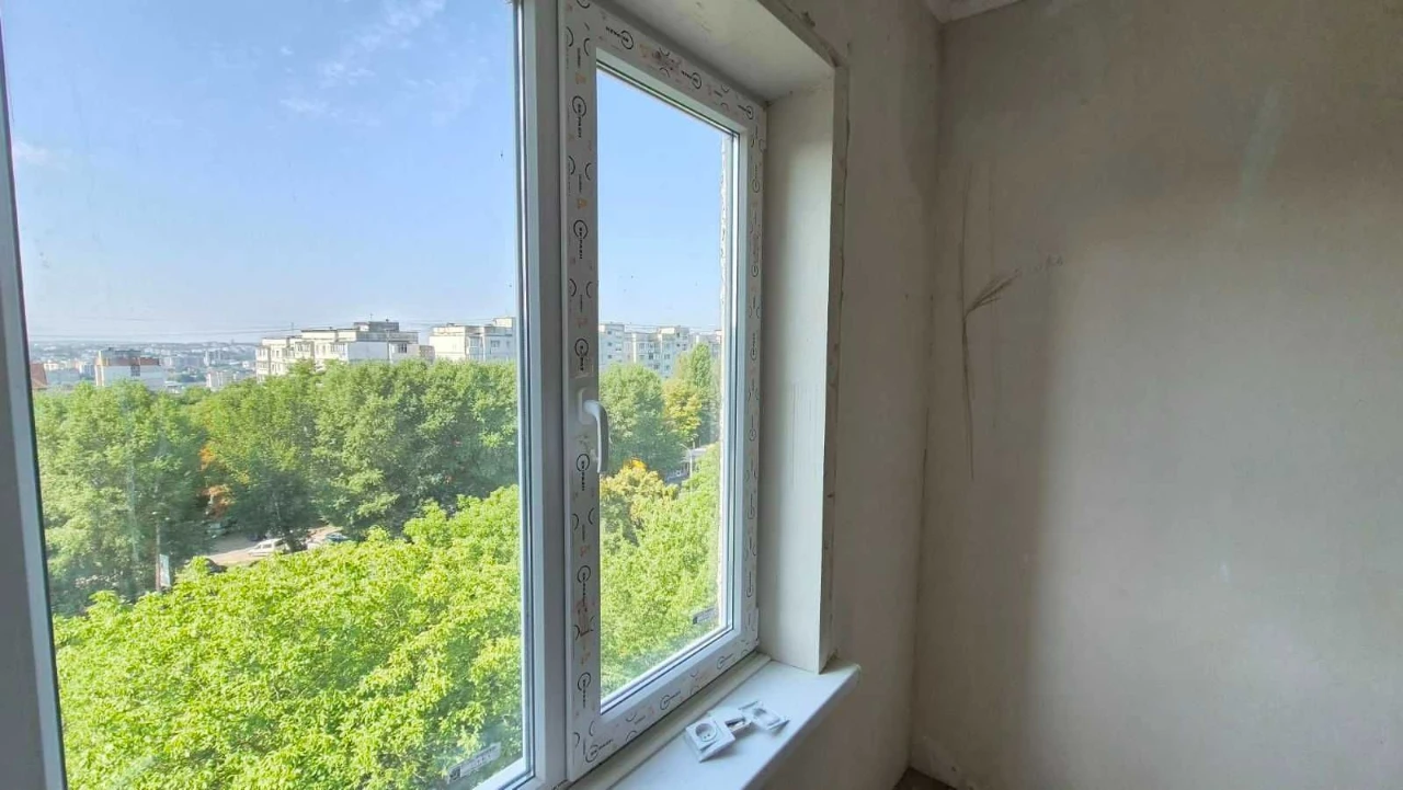 Продам 2к квартиру в будинку нового планування (90ті роки) н