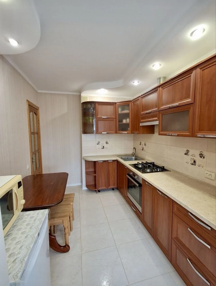 Продам затишну 3 кімнатну квартиру в топ районі Центральна М