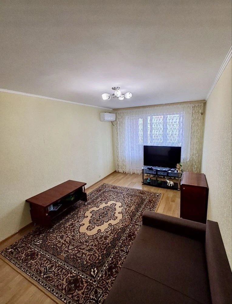 Продам затишну 3 кімнатну квартиру в топ районі Центральна М
