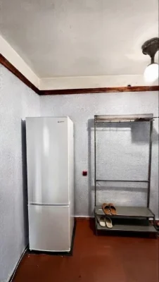 Продам 2 кімнатну квартиру по вул.Смілянській в теплому цегл