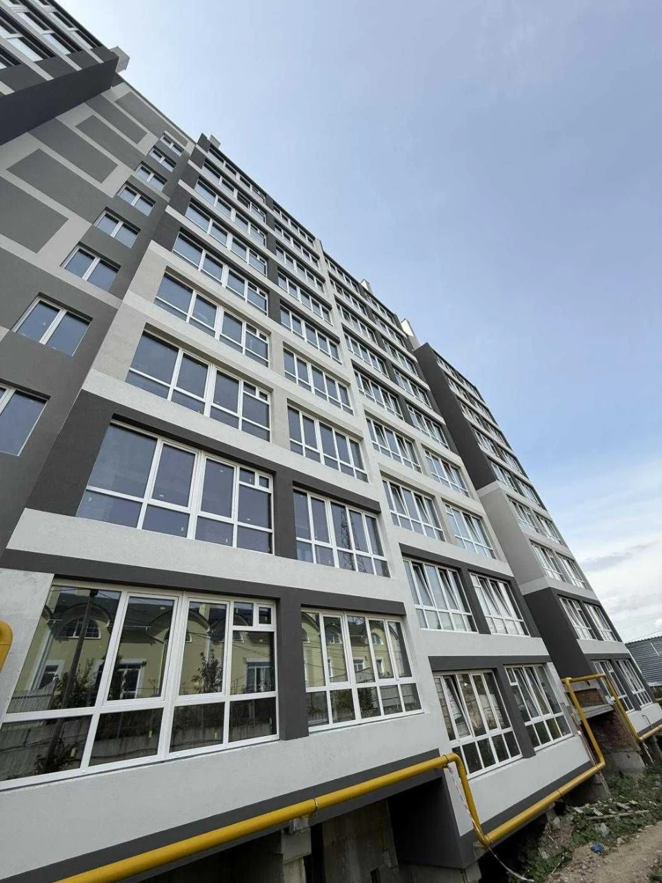 Продаж 2 кімнатної квартири в новобудові Озерна