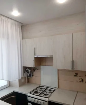 Продам 2 кімнатну квартиру в центрі