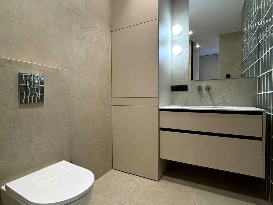 Apartment. Lviv, Horodotska St., 226a, building.