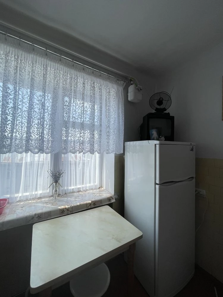Продаж трикімнатної Центр