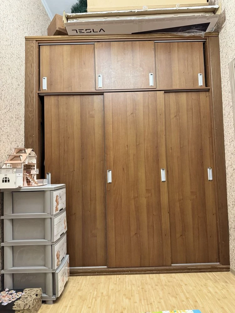 Продаж квартири на землі.